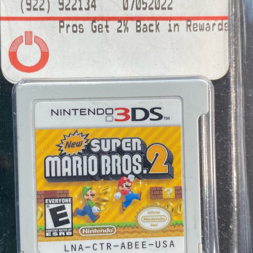 Preowned - New Super Mario Bro 2. Nintendo DS3